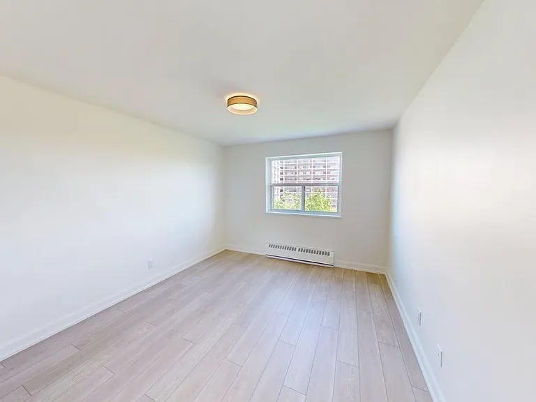3030 Prospect St — Photo 5