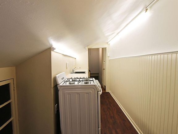4th image of 118 W Maplewood Ave Floor 3