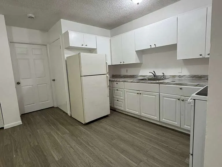 7104-7126 NW 14th Pl — Photo 7