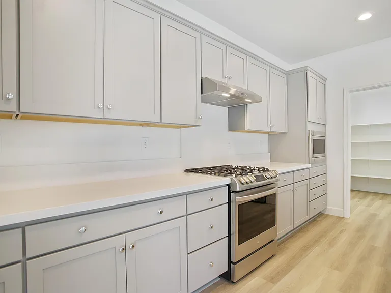 2926 Granger St — Photo 16