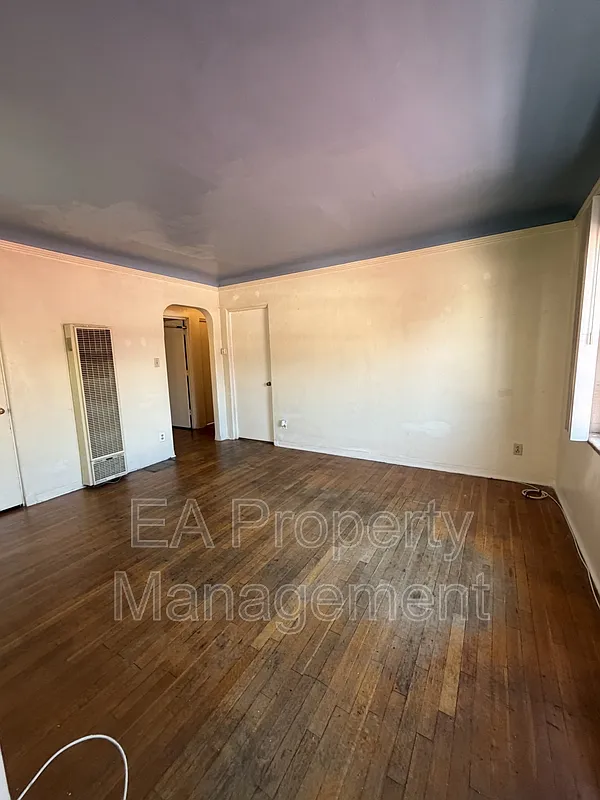 1 bed, 1.0 bath, $900 — Photo 1