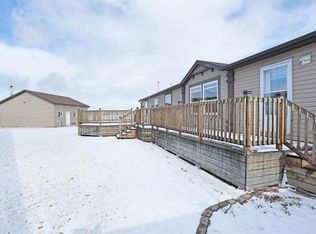 145 S Meadowplace Dr E, Brooks, AB T1R0X1