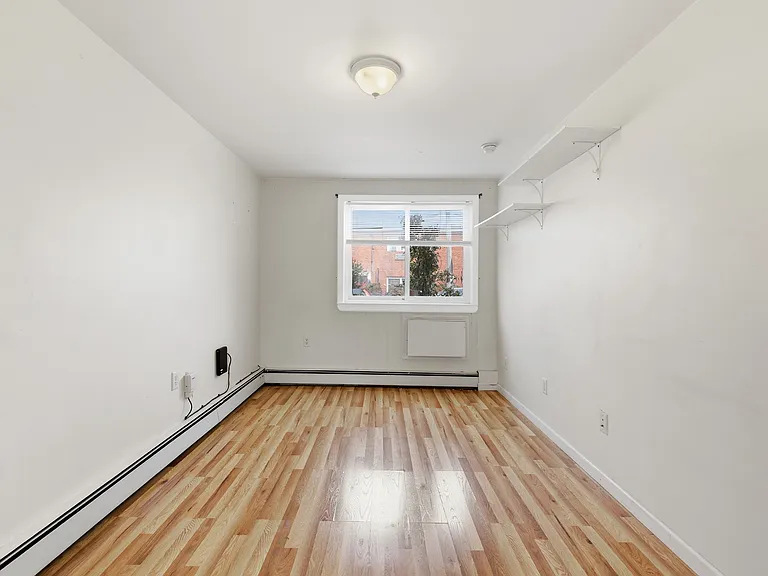 2420 Bennett Ave #1C — Photo 6