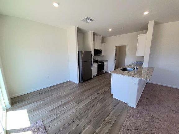 3rd image of 4428 Sierra Street