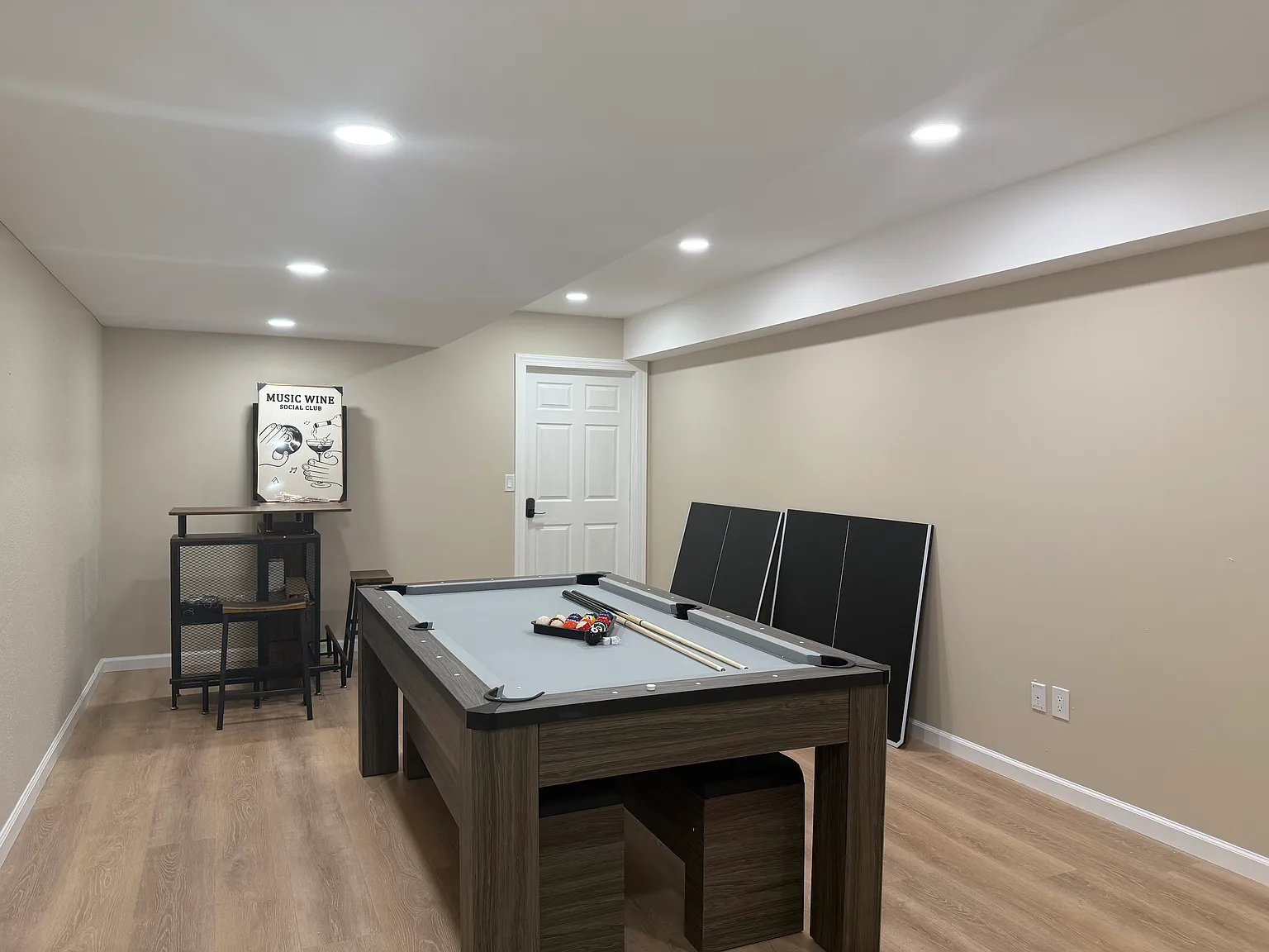 4 bed, 3360 sqft, $975 — Photo 4