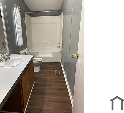 3 bed, 1093 sqft, $1,725 — Photo 4