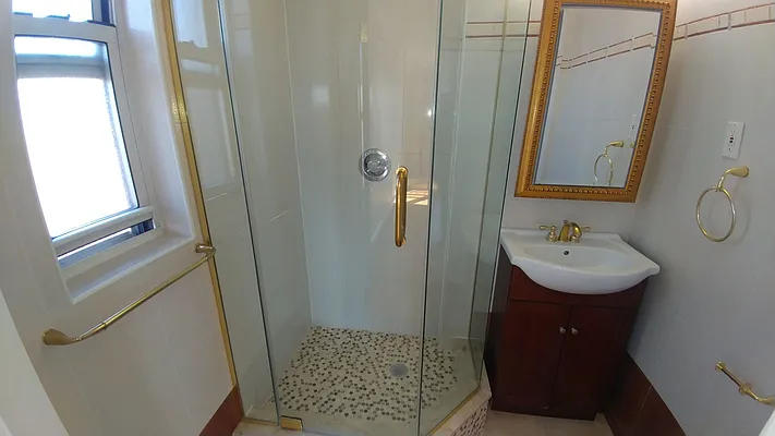 Rented by Metro Garden Realty NYC | media 37