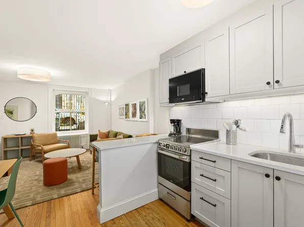 136 East 92nd Street image 8 of 10