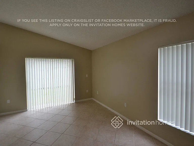 16594 NW 7th St — Photo 4