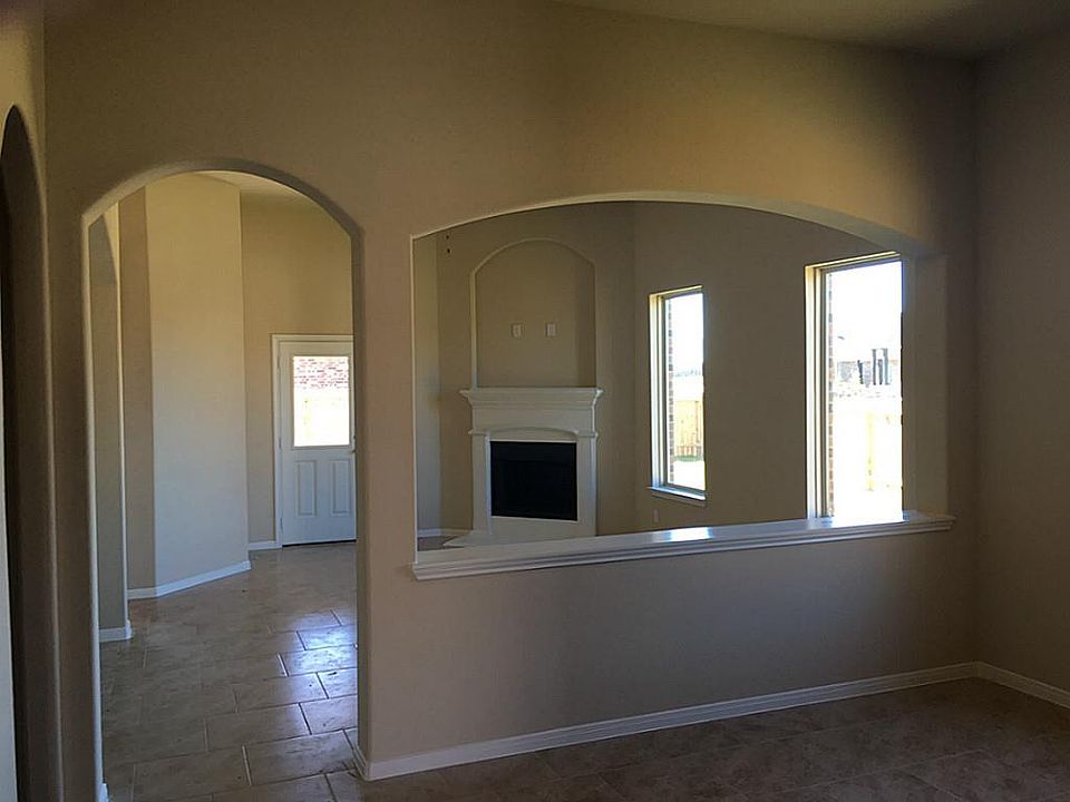 2nd image of 4119 Murano Gardens