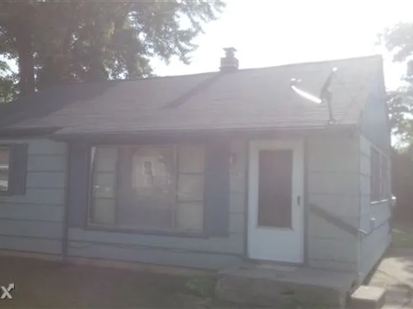 3061 Raywood St, Flint, MI 48504
