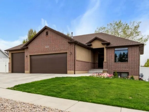 1330 E 850 N, Layton, UT 84040