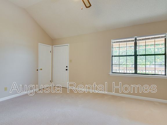 4th image of 2913 Norwood Dr