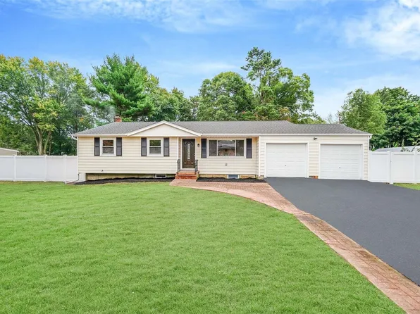 6 Dekalb Avenue, Brentwood, NY 11717