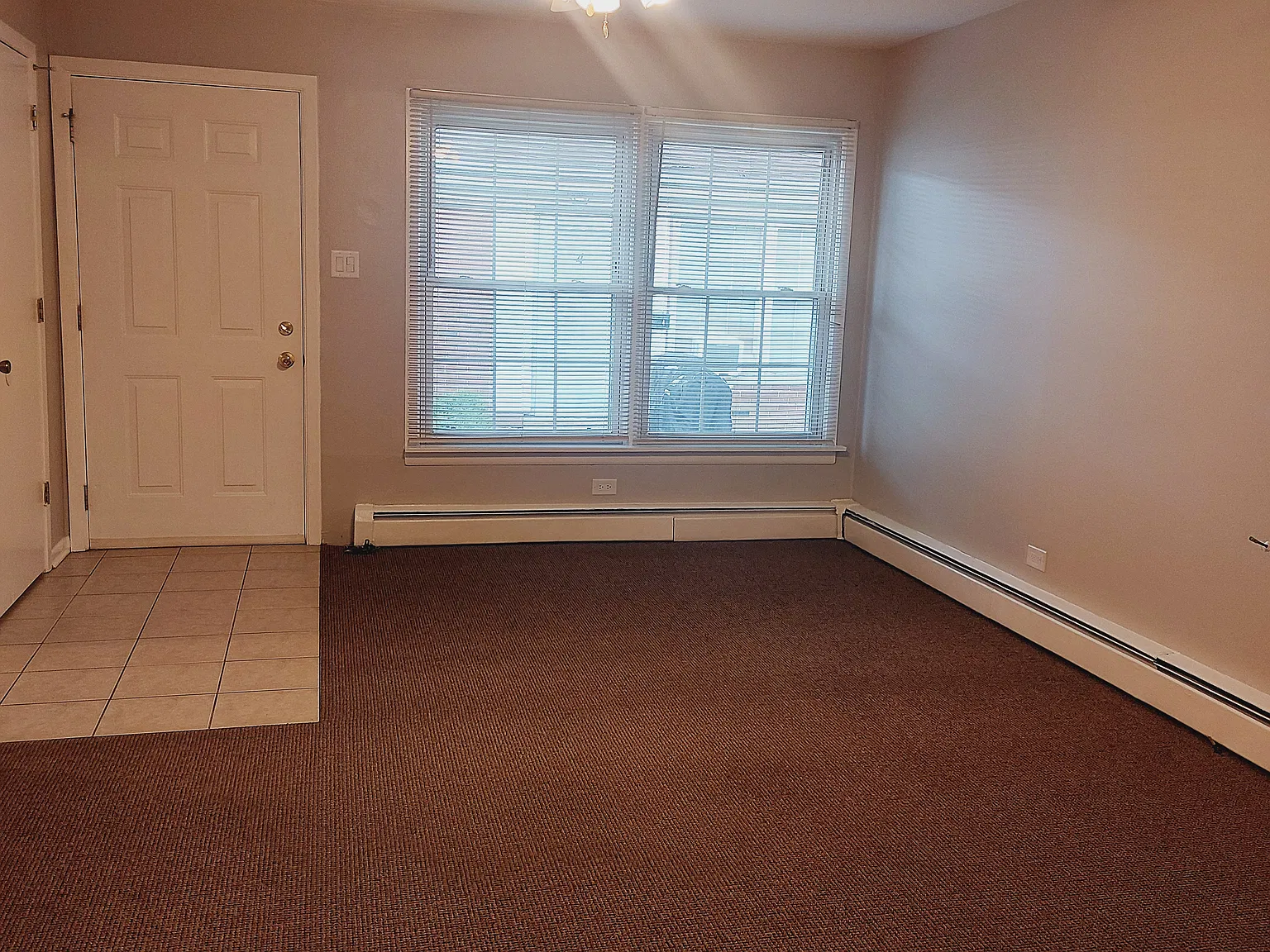 2 bed, 800 sqft, $1,500 — Photo 2