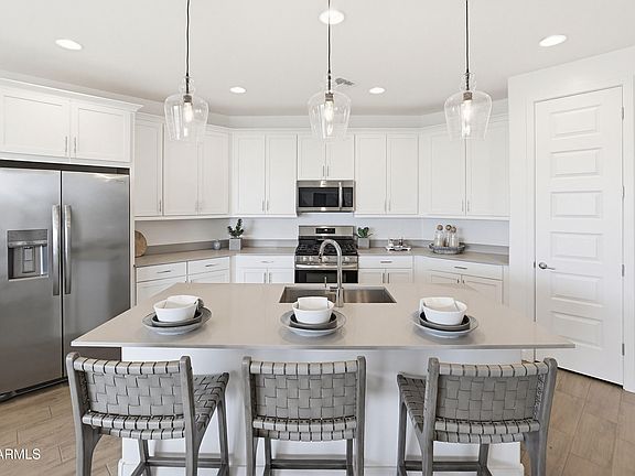 2nd image of 17469 W FULTON Street