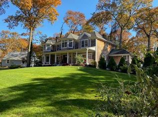 19 Night Heron Dr, Stony Brook, NY 11790