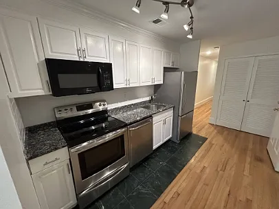 1439 Girard St NW #3 — Photo 7