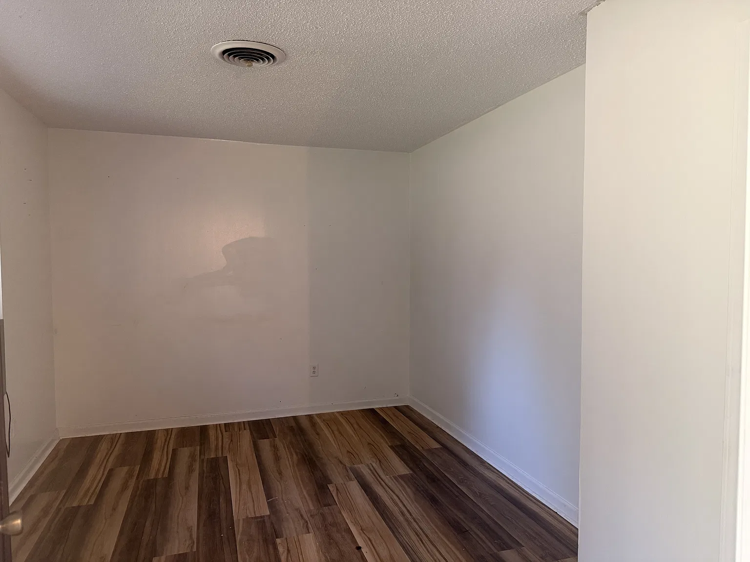 4 bed, 2.0 bath, 1247 sqft, $1,600 — Photo 4