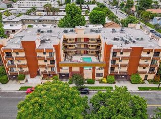 8710 Independence Ave APT 208, Canoga Park, CA 91304
