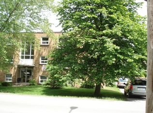 183 Maurice Dr #10, Oakville, ON L6K 2W8