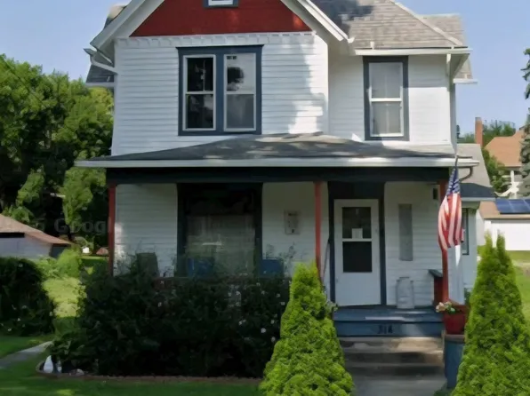 314 N 3rd St, Monmouth, IL 61462