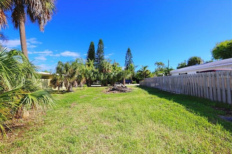 1st image of 615 N Bay Blvd