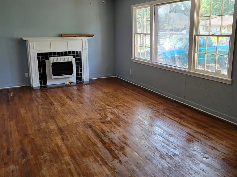Front room- hardwood flooring