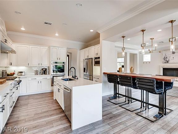 5th image of 209 Muldowney Ln