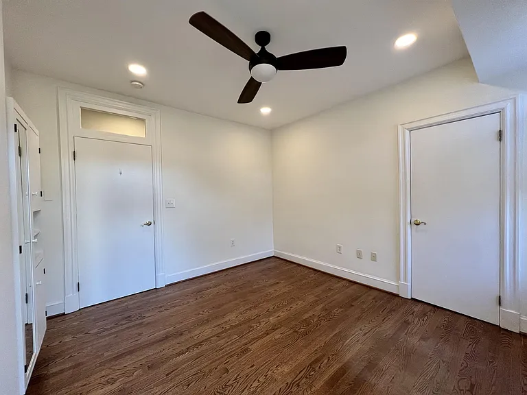1401 Columbia Rd — Photo 26