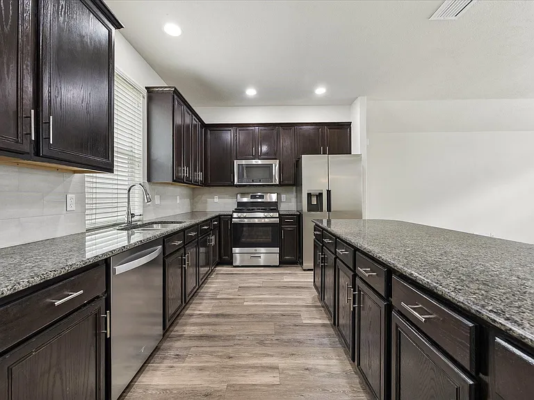 3328 Masters Point Dr — Photo 9