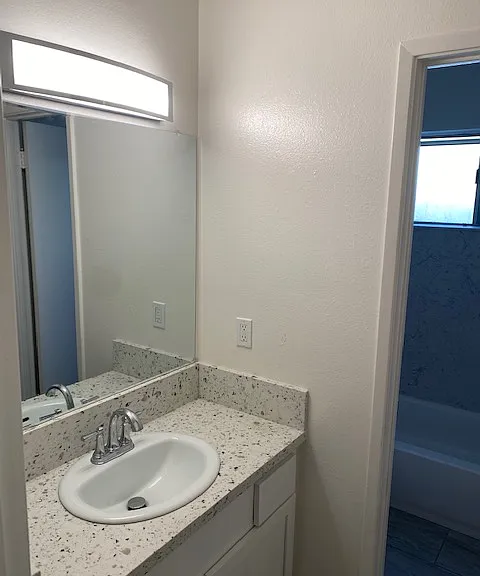 Northrop Apartments — Photo 9