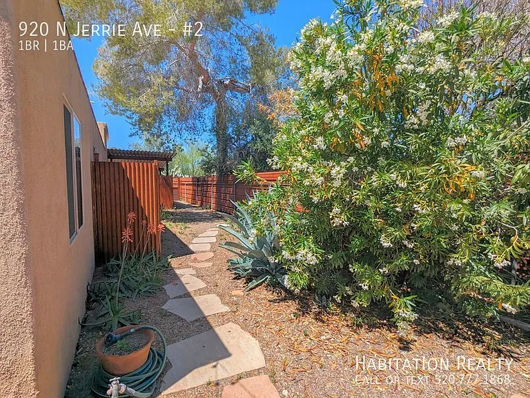 920 N Jerrie Ave #2 — Photo 3