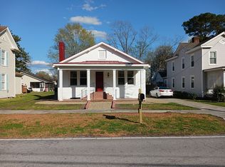 207 S Market St, Trenton, NC 28585