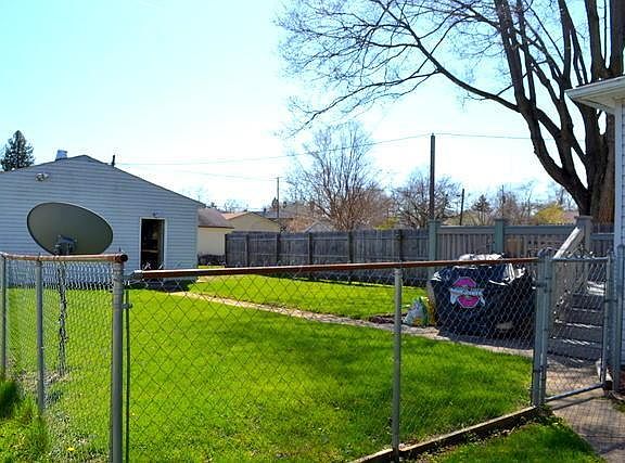 2nd image of 37 Bolton Ave