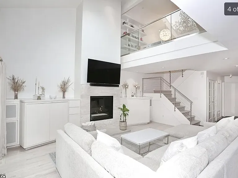 362 French Ct — Photo 2