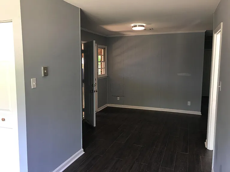 1717 Midway St — Photo 7