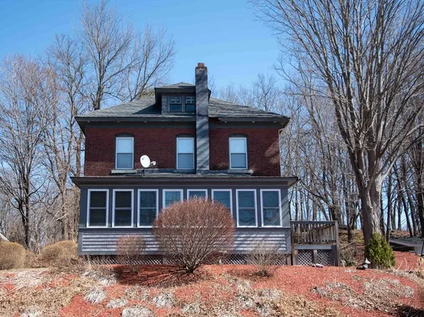 31 Riverview Dr, Gill, MA 01354