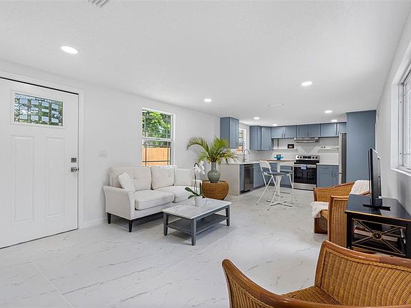 5th image of 1208 E CHILKOOT AVENUE