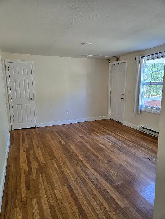 3 bed, 858 sqft, $1,785 — Photo 4