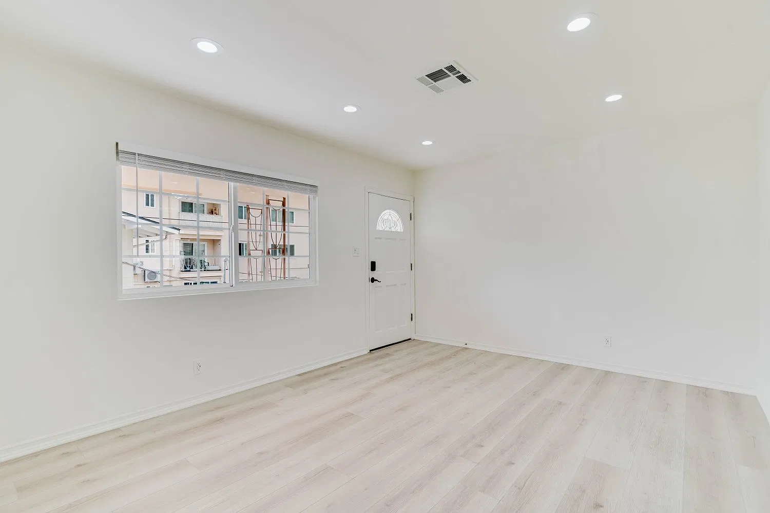 1 bed, 500 sqft, $2,200 — Photo 4
