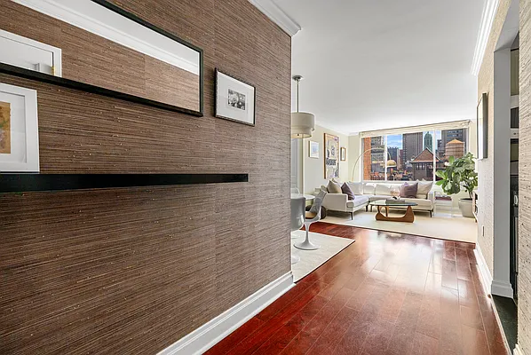 Living room, photo 5