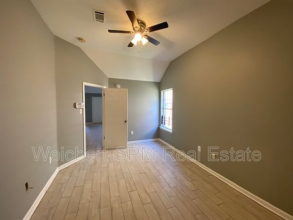 3rd image of 5508 Emerald Hills Dr