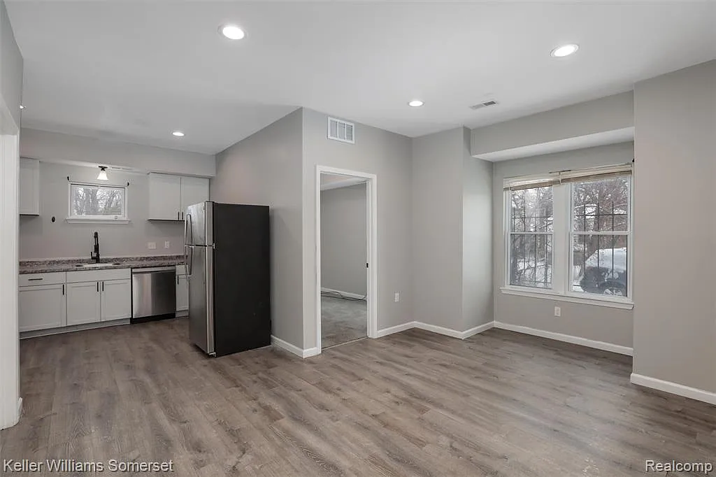 2 bed, 1.0 bath, 800 sqft, $1,150 — Photo 4