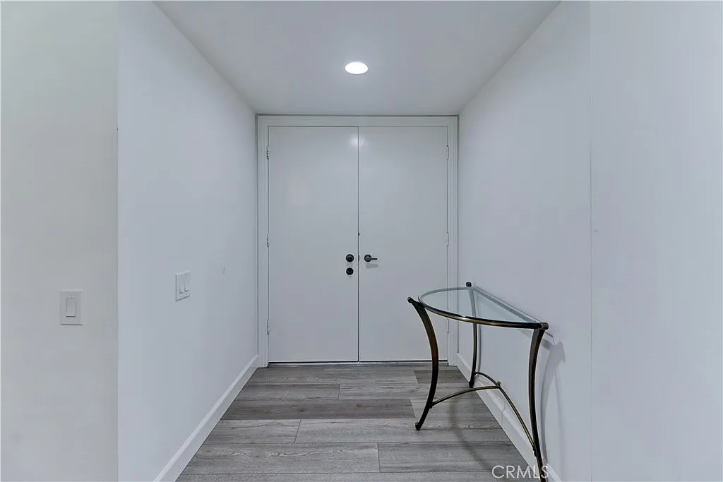 2 bed, 1230 sqft, $3,500 — Photo 2