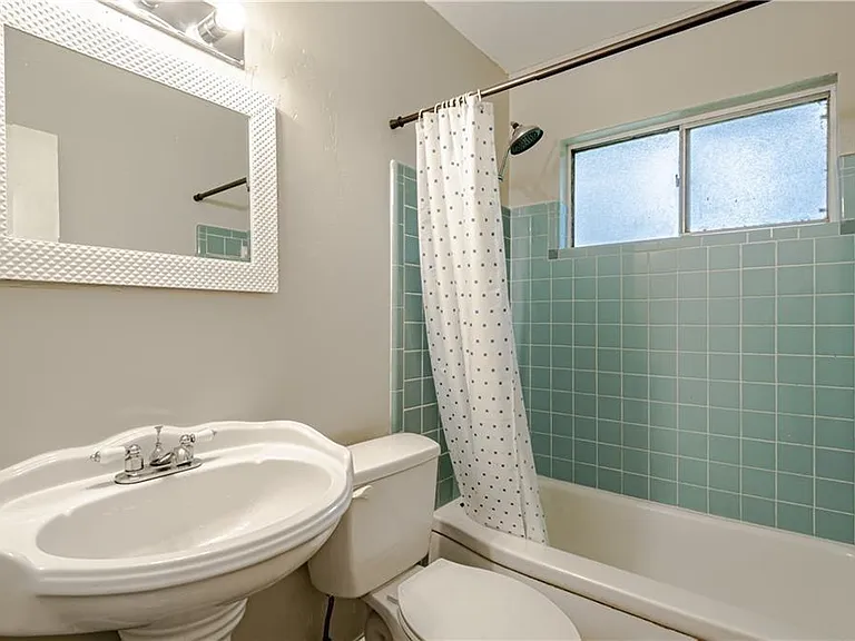 4339 Binghamton Dr — Photo 12