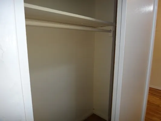 Rented by KVNY Soho | media 26