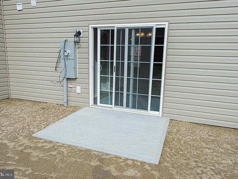 241 Morgans Ct — Photo 7