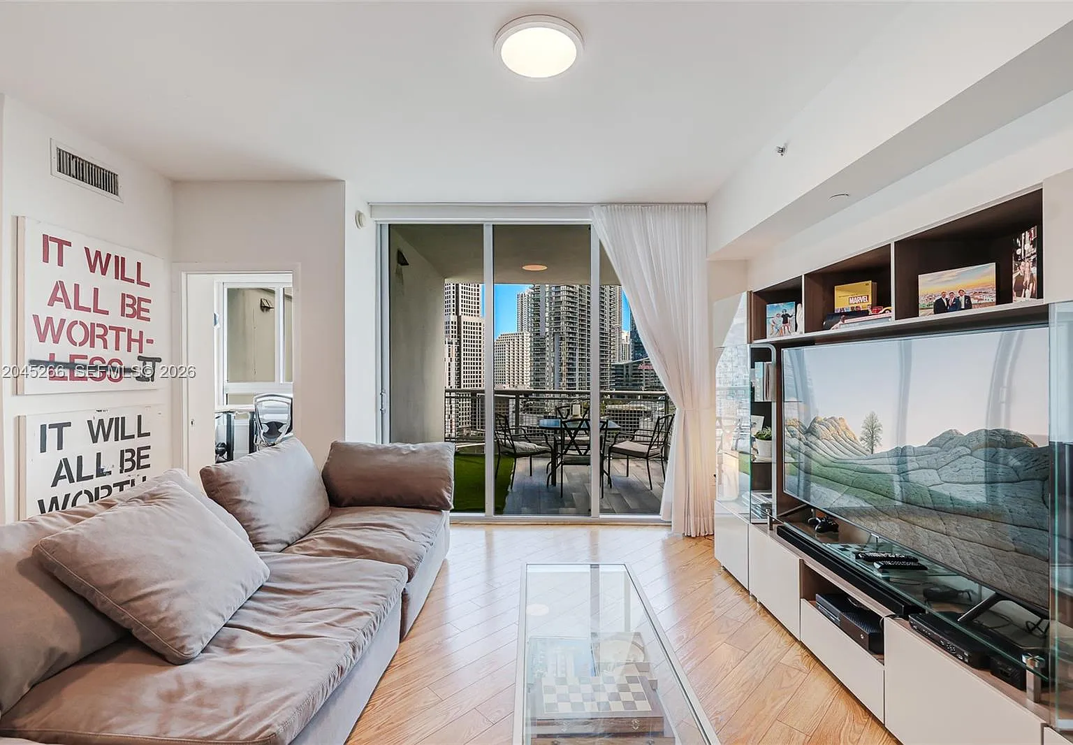 Wind Condo — Photo 3