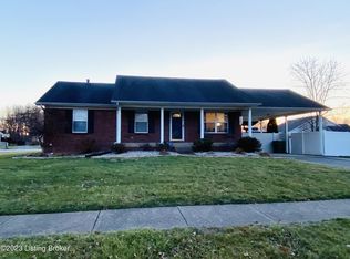 5700 Ree Dr, Louisville, KY 40216